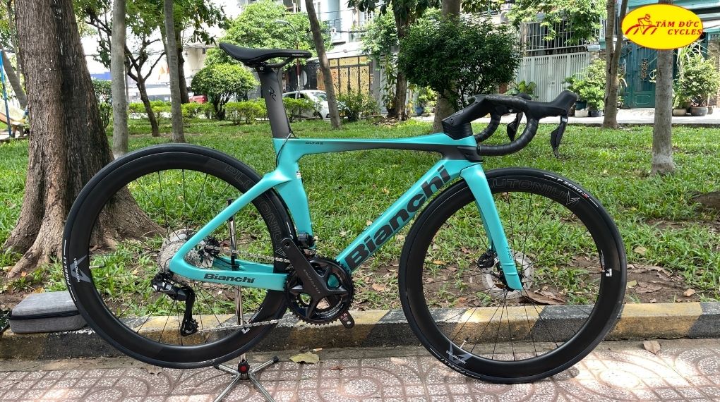 XE ĐẠP ĐUA BIANCHI OLTRE PRO ULTEGRA 8170 DI 2