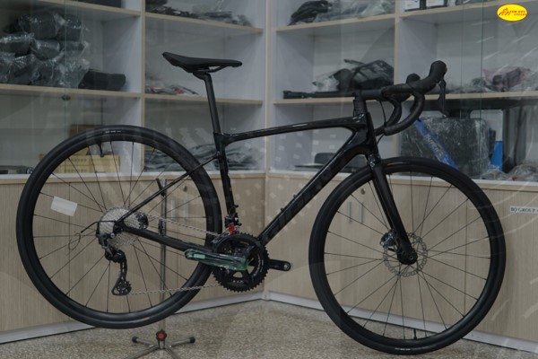 XE ĐẠP ĐUA GIANT 2022 DEFY ADV 1