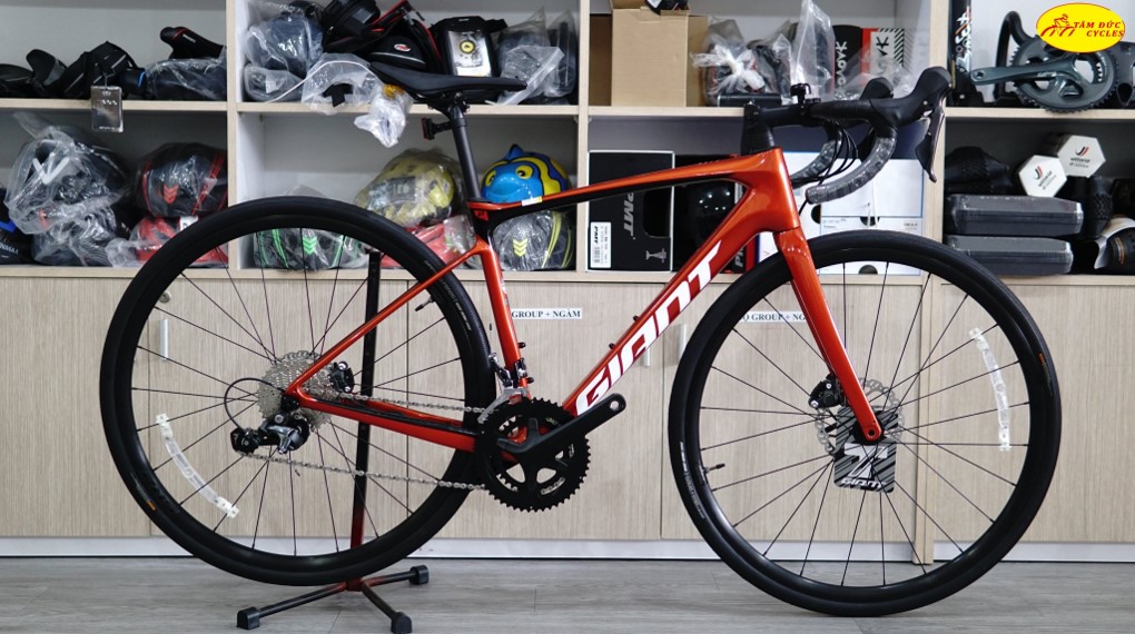 XE ĐẠP GIANT DEFY ADV 3 2022