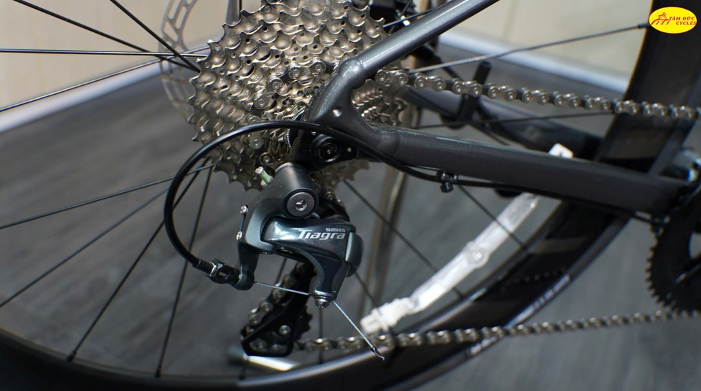 XE ĐẠP ĐUA GIANT PCR LCD 1 2026