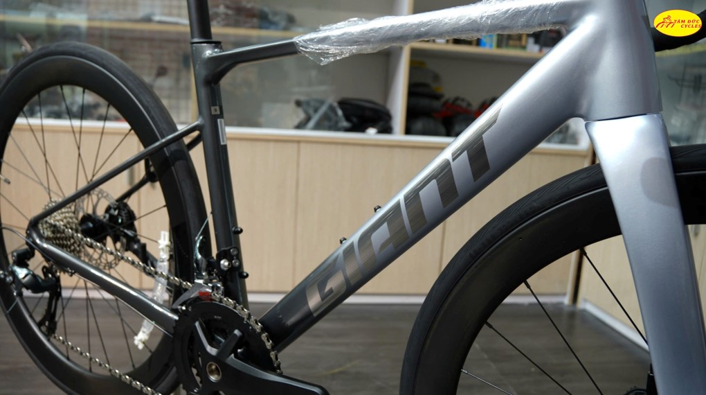 XE ĐẠP ĐUA GIANT PCR LCD 1 2026