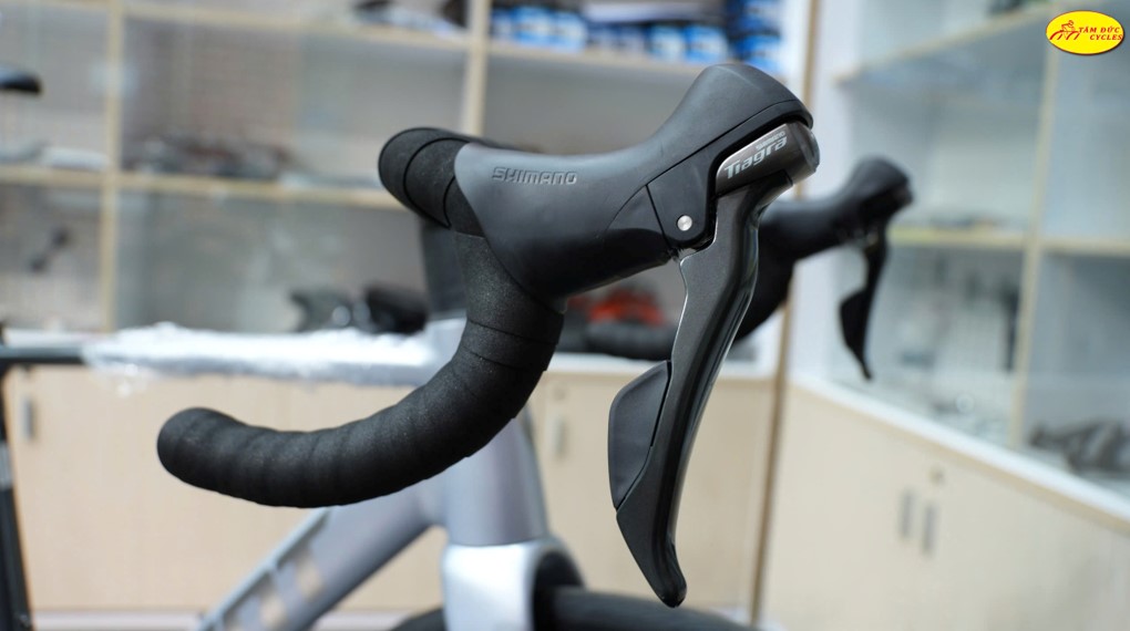 XE ĐẠP ĐUA GIANT PCR LCD 1 2026