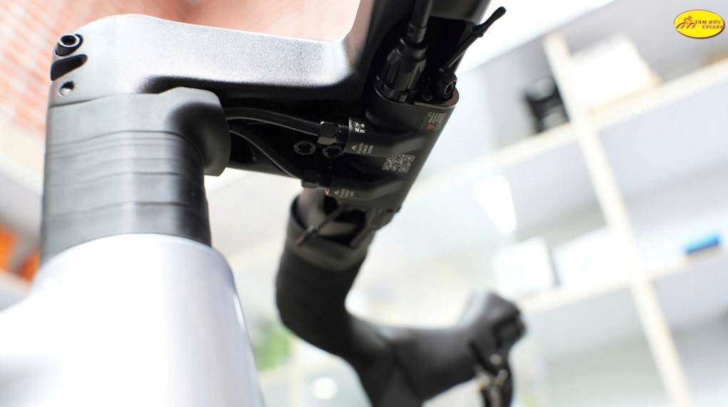 XE ĐẠP ĐUA GIANT PCR LCD 1 2026