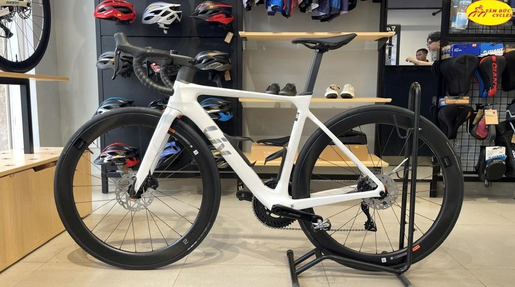 XE ĐẠP ĐUA LIV ENVILIV ADV 1 2025