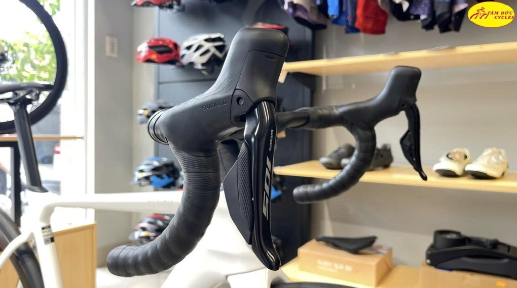 XE ĐẠP ĐUA LIV ENVILIV ADV 1 2025