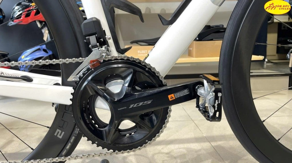 XE ĐẠP ĐUA LIV ENVILIV ADV 1 2025