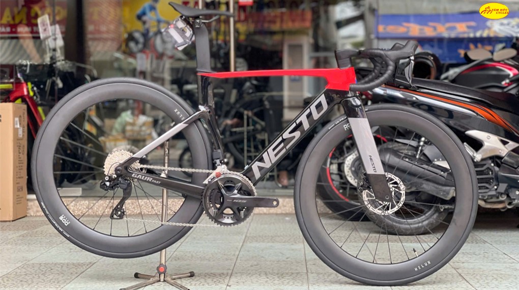 XE ĐẠP ĐUA NESTO GAUR FAST