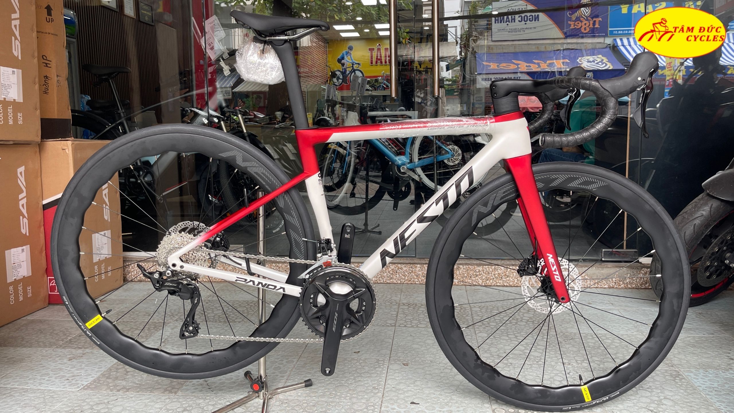 XE ĐẠP ĐUA NESTO PANDA 2024