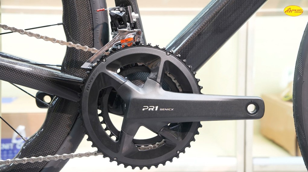 twitter cyclone vành lượn sóng vân carbon 3K