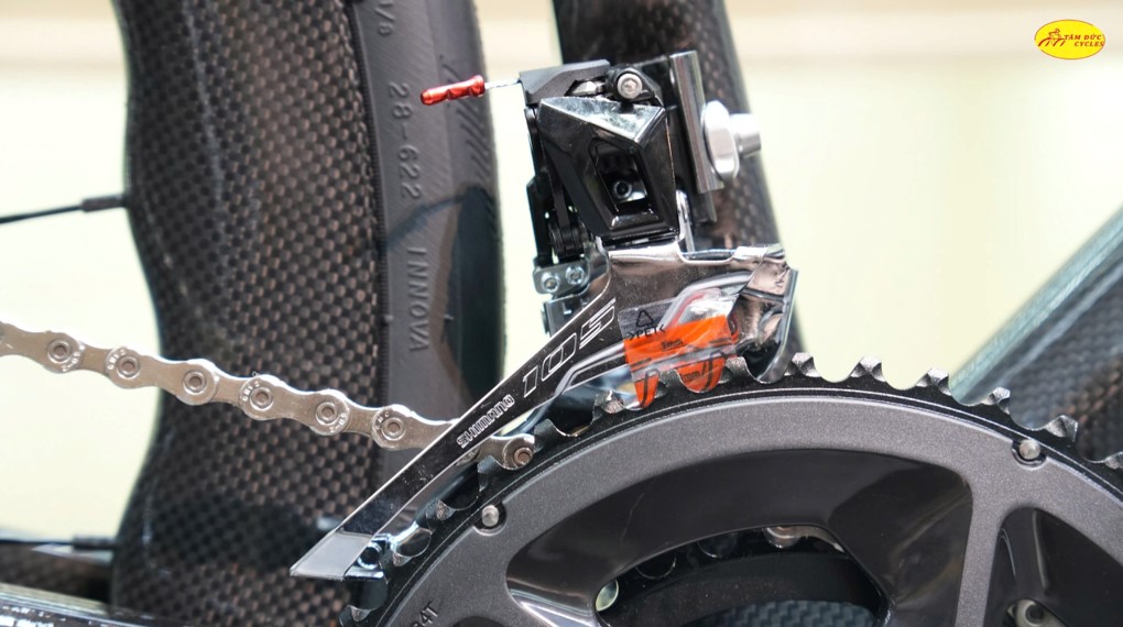 twitter cyclone vành lượn sóng vân carbon 3K