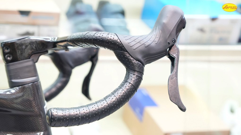 twitter cyclone vành lượn sóng vân carbon 3K