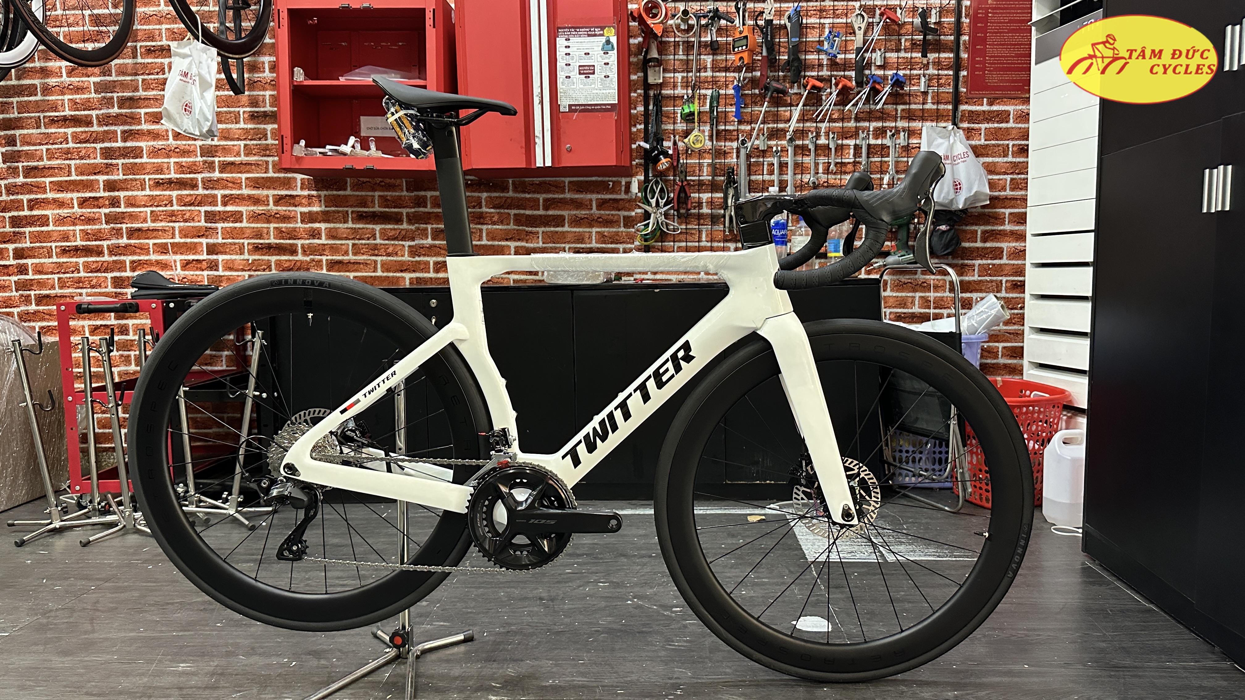 Twitter T8 pro bản 105