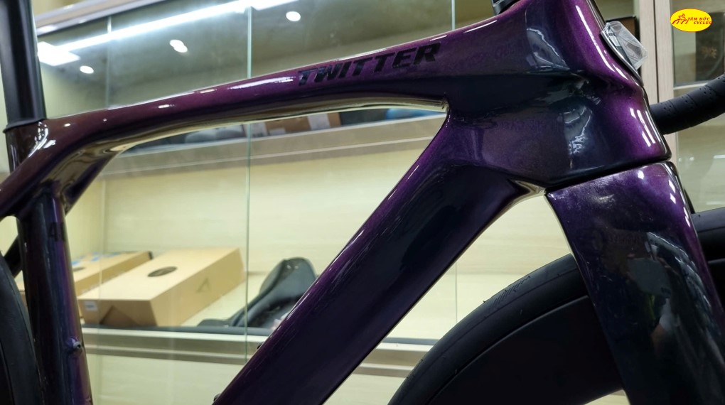 Twitter T10 Full Carbon