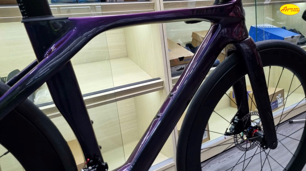 Twitter T10 Full Carbon