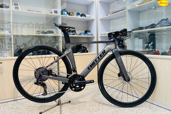Touring Twitter R12 pro 2024