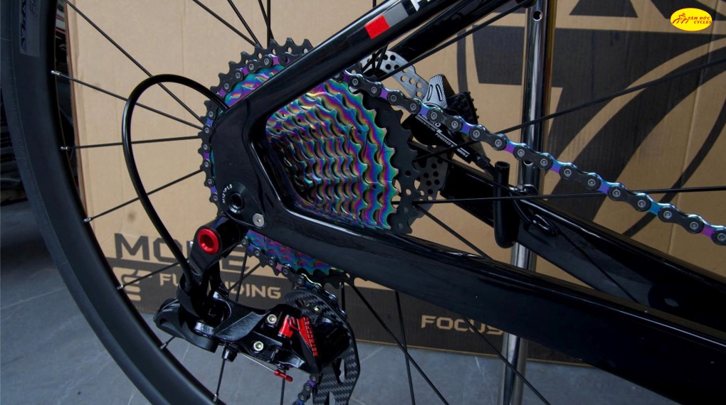 twitter r5 tay lái ngang gật gù