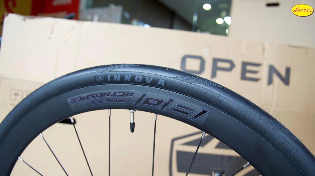 twitter r5 tay lái ngang gật gù