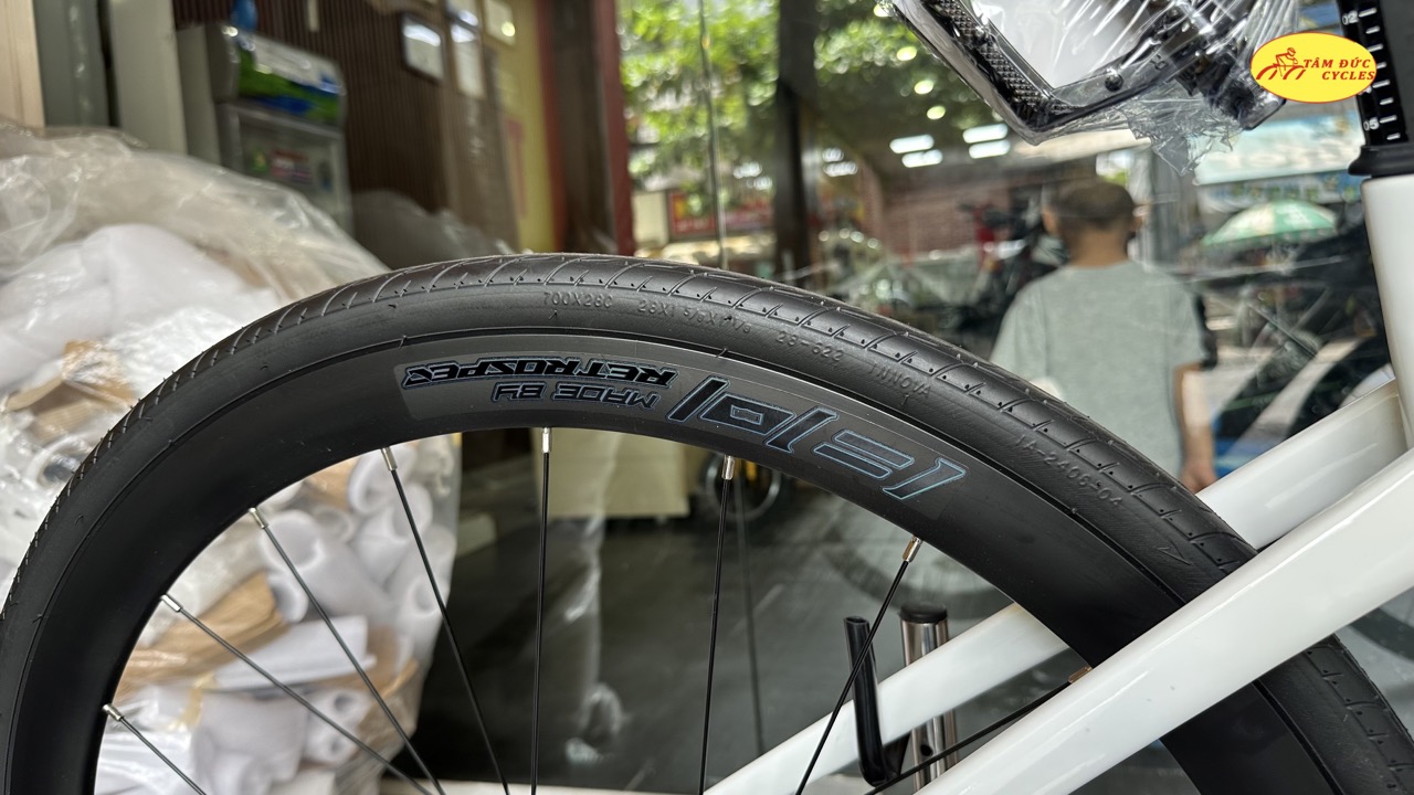 Twitter T10 tay ngang carbon Retrospec