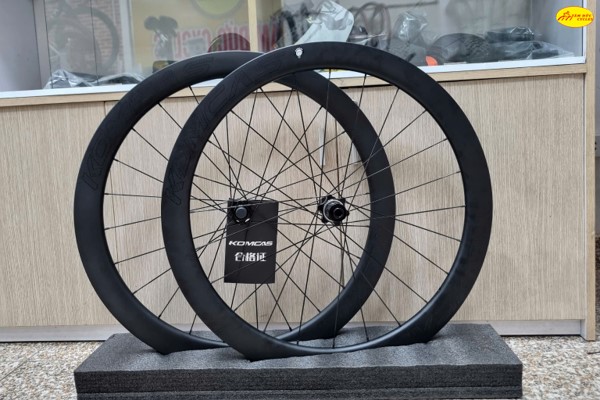 VÀNH CARBON ROAD KOMCAS PHANH ĐĨA